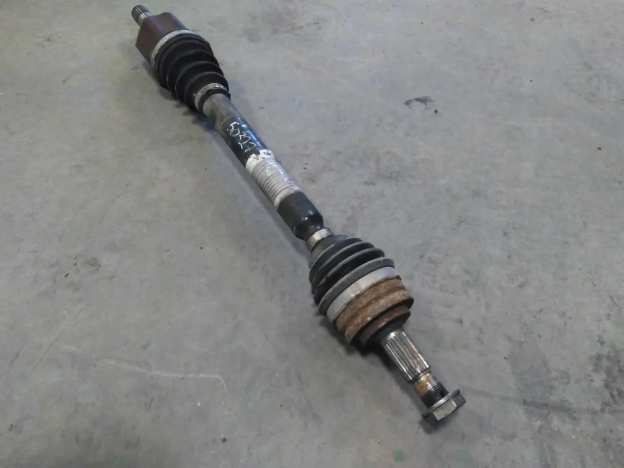 Peugeot 2008/E-2008 2020-> Front left driveshaft view 3