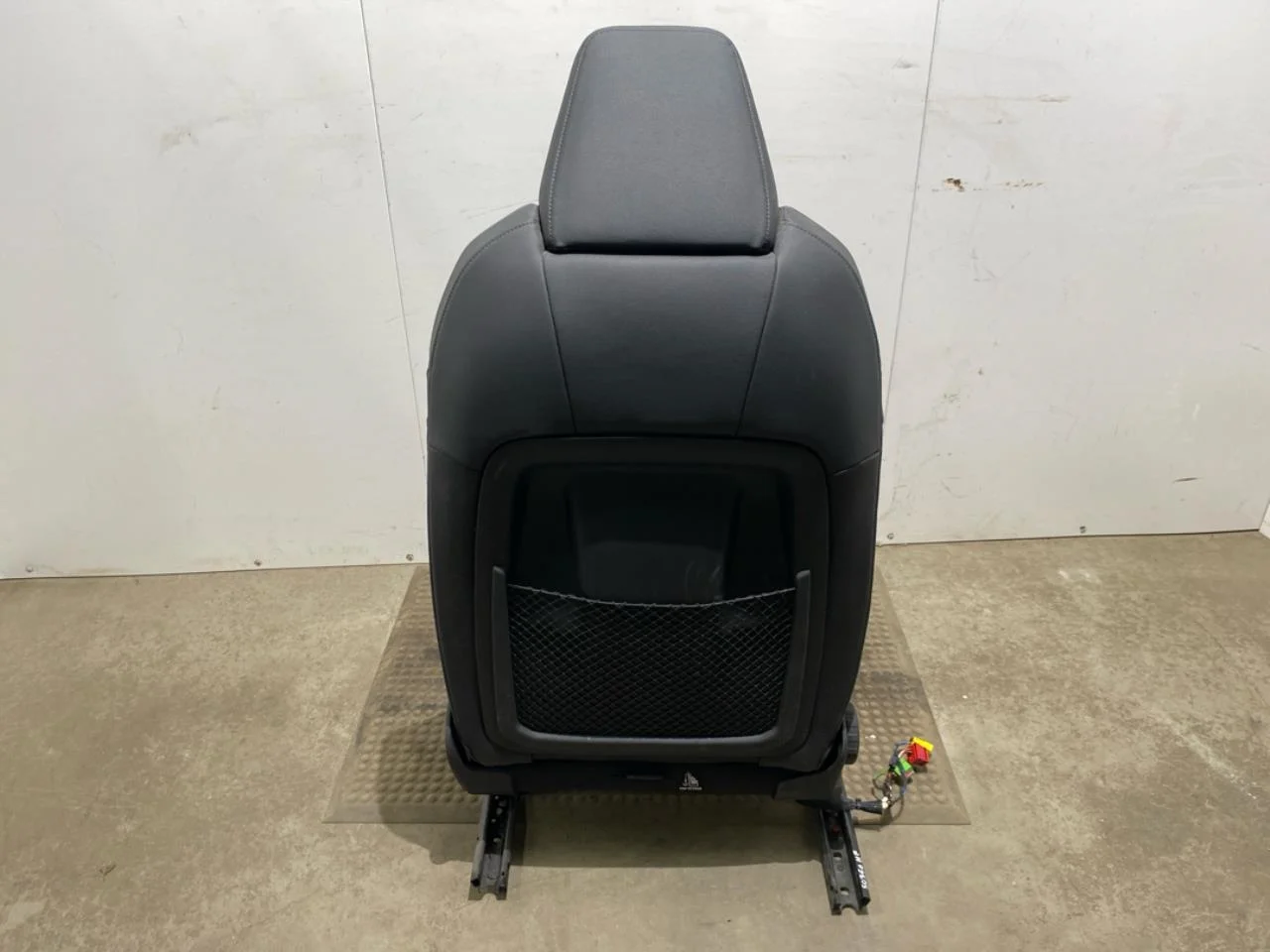 Audi Q4 E-TRON FZ 2021- Front seat, right view 4