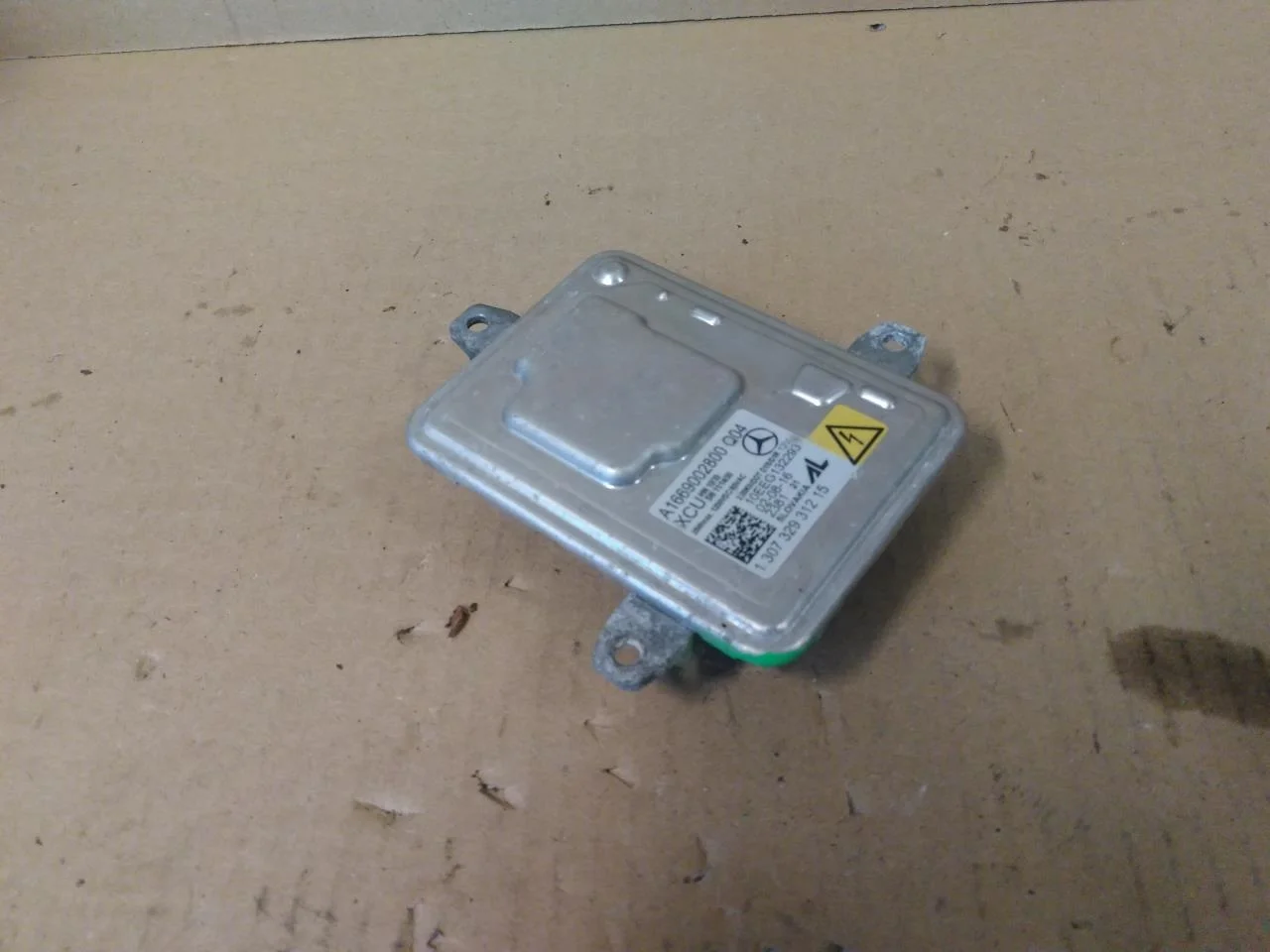 Mercedes B 180-200 W246/W242 2012-19 Vezérlőegység, xenon nézet 2
