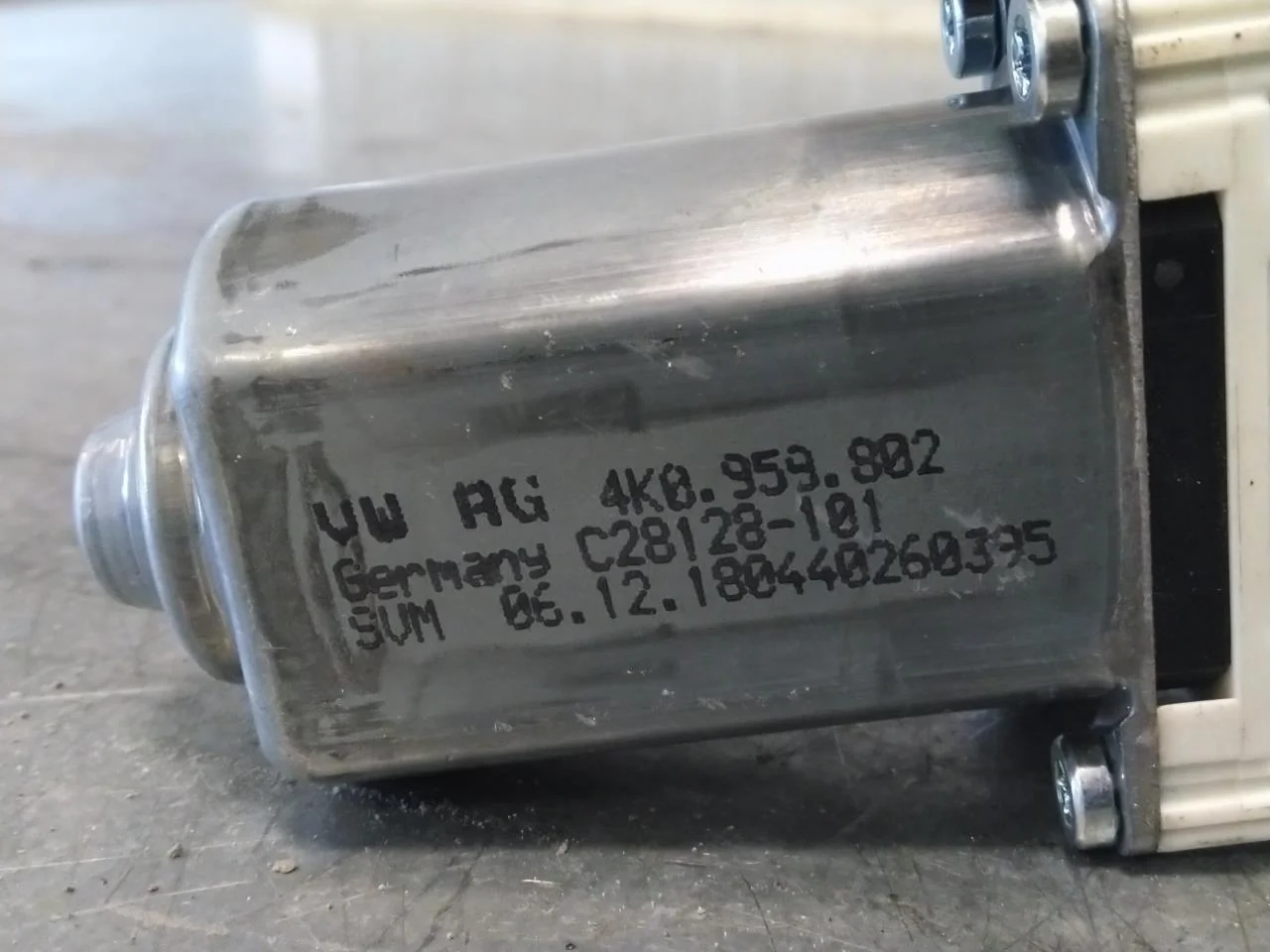 Audi E-TRON, S GE 2019- Window regulator motor view 3