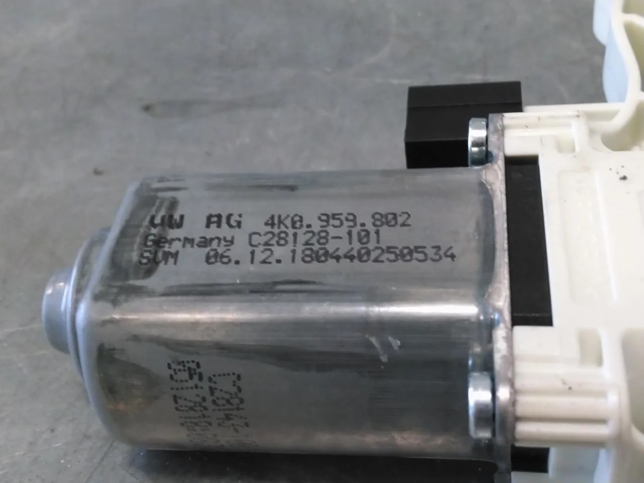 Audi E-TRON, S GE 2019- Window regulator motor view 3