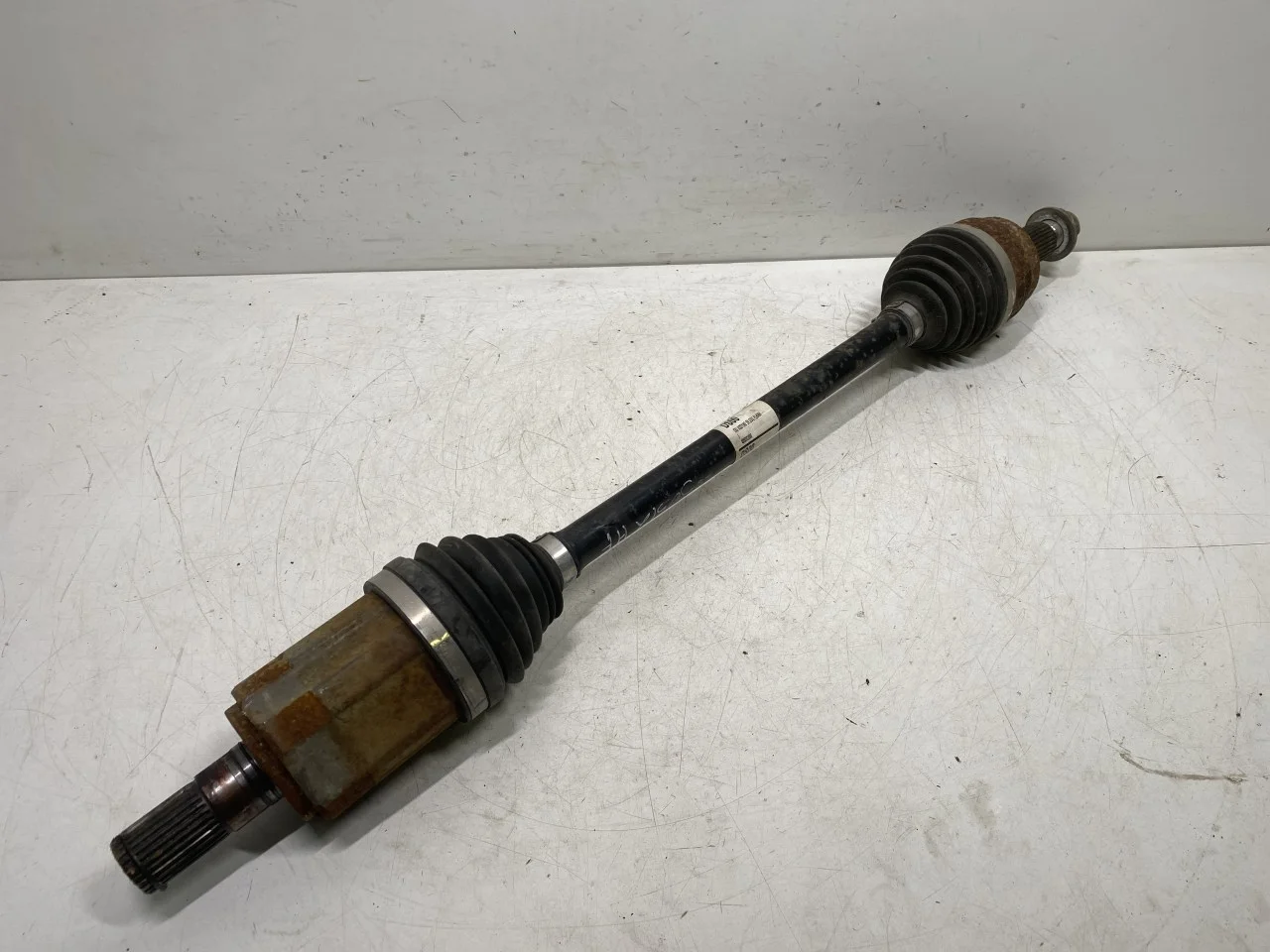 Hyundai IONIQ 5 NE 2022- Front right driveshaft view 2