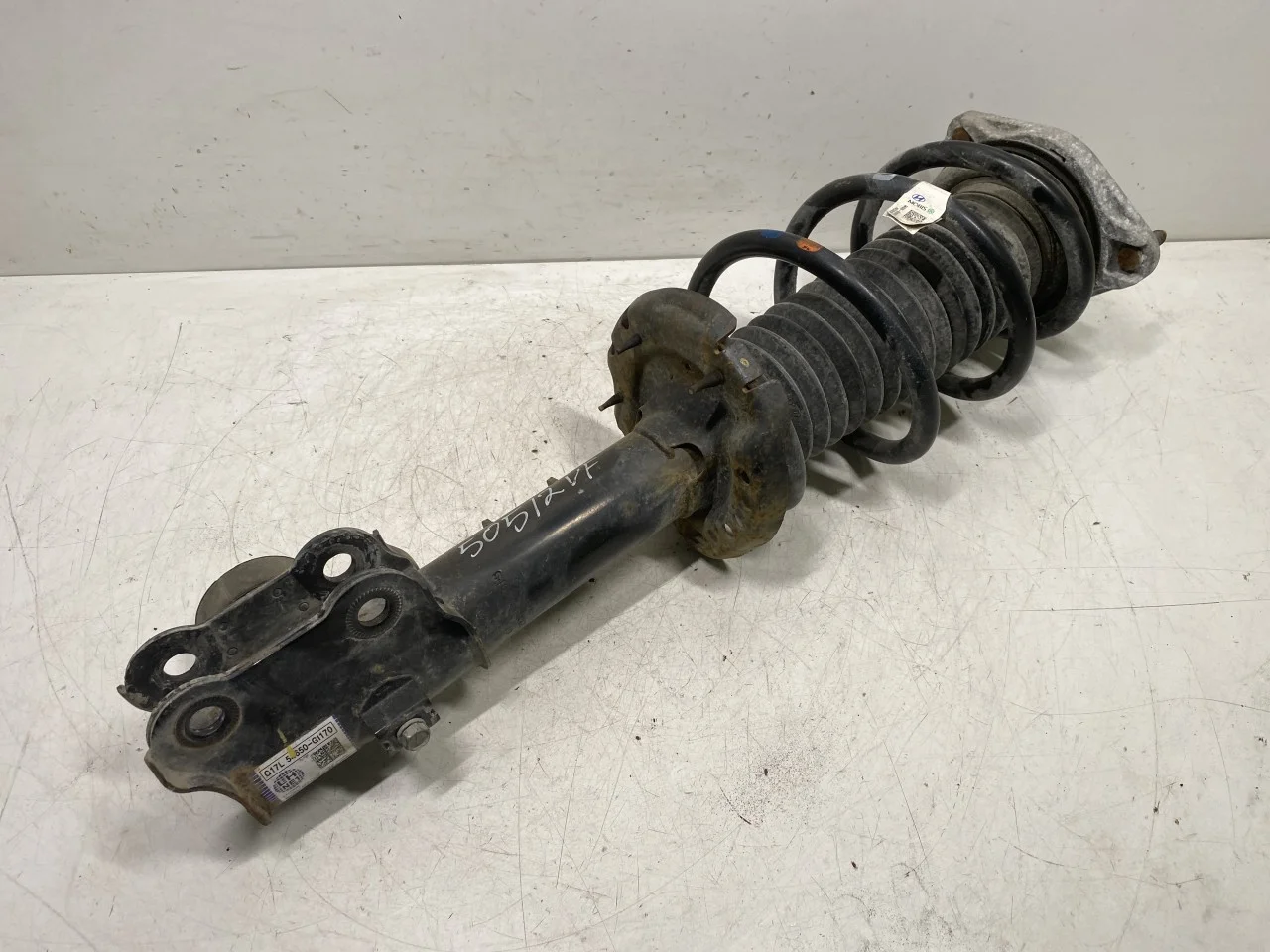 Hyundai IONIQ 5 NE 2022- Strut assembly, front left view 3