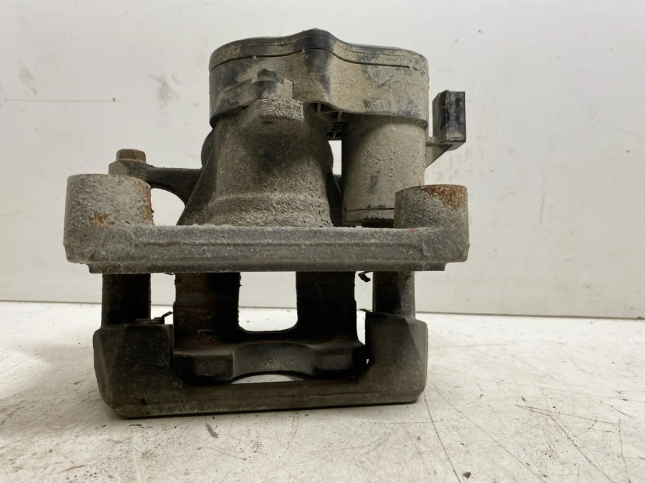 Hyundai IONIQ 5 NE 2022- Rear right brake caliper view 4