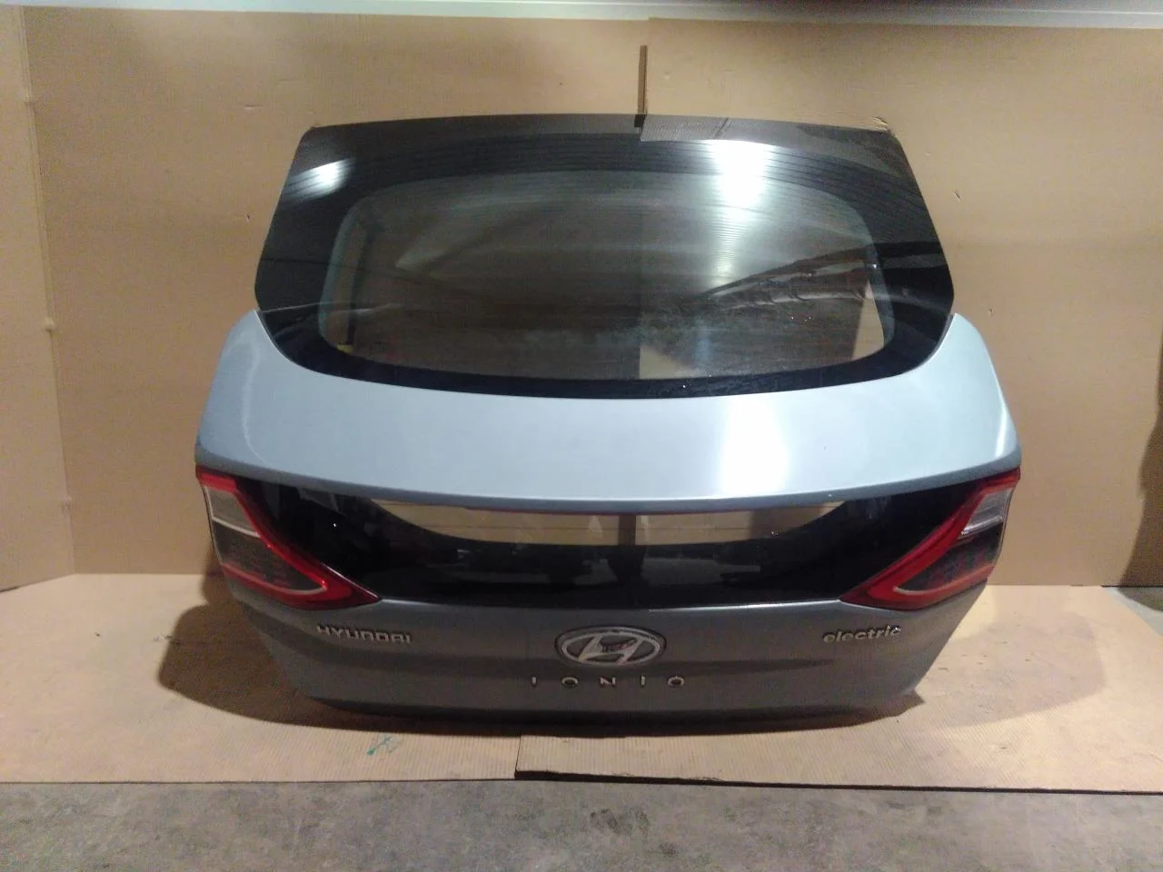 Hyundai IONIQ AE 2017-22 Csomagtérajtó, ferdehátú / kombi