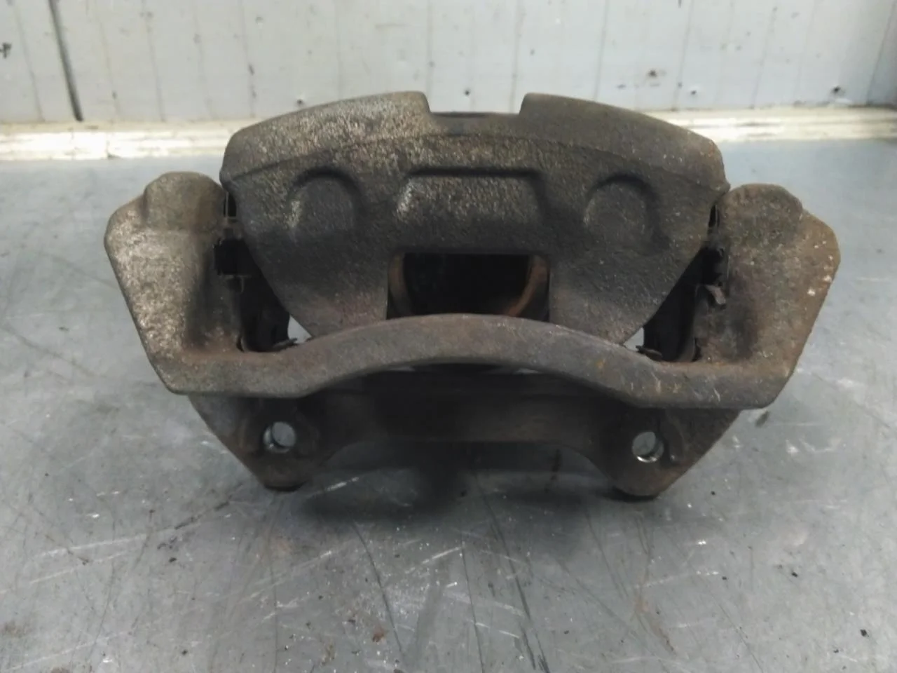 Hyundai KONA / ELECTRIC 2018-23 Front right brake caliper view 2