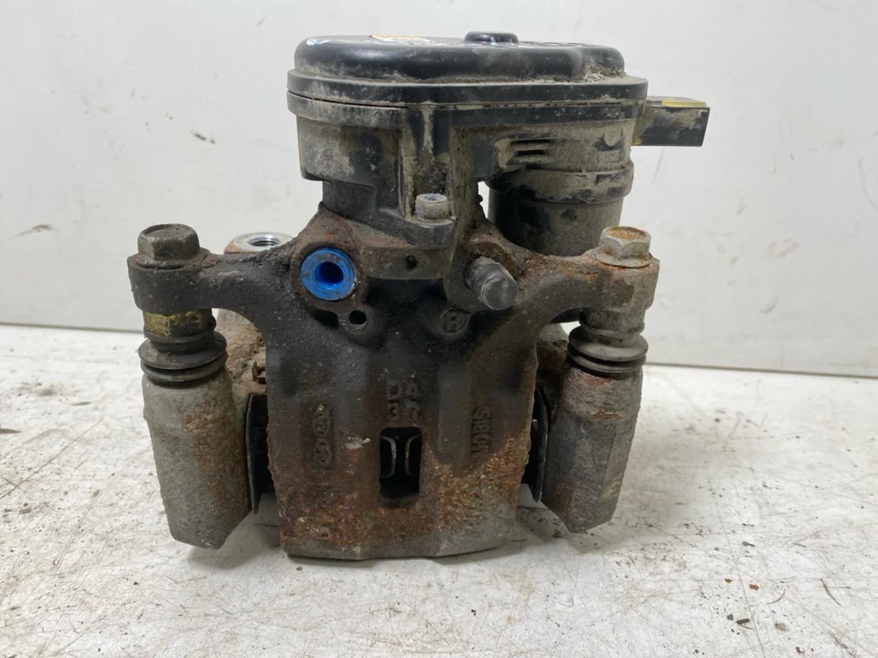 Hyundai KONA / ELECTRIC 2018-23 Rear right brake caliper view 3