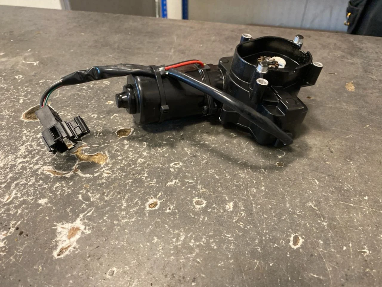 Mercedes V W447//W640/W448 2014- Tailgate opener, automatic view 4