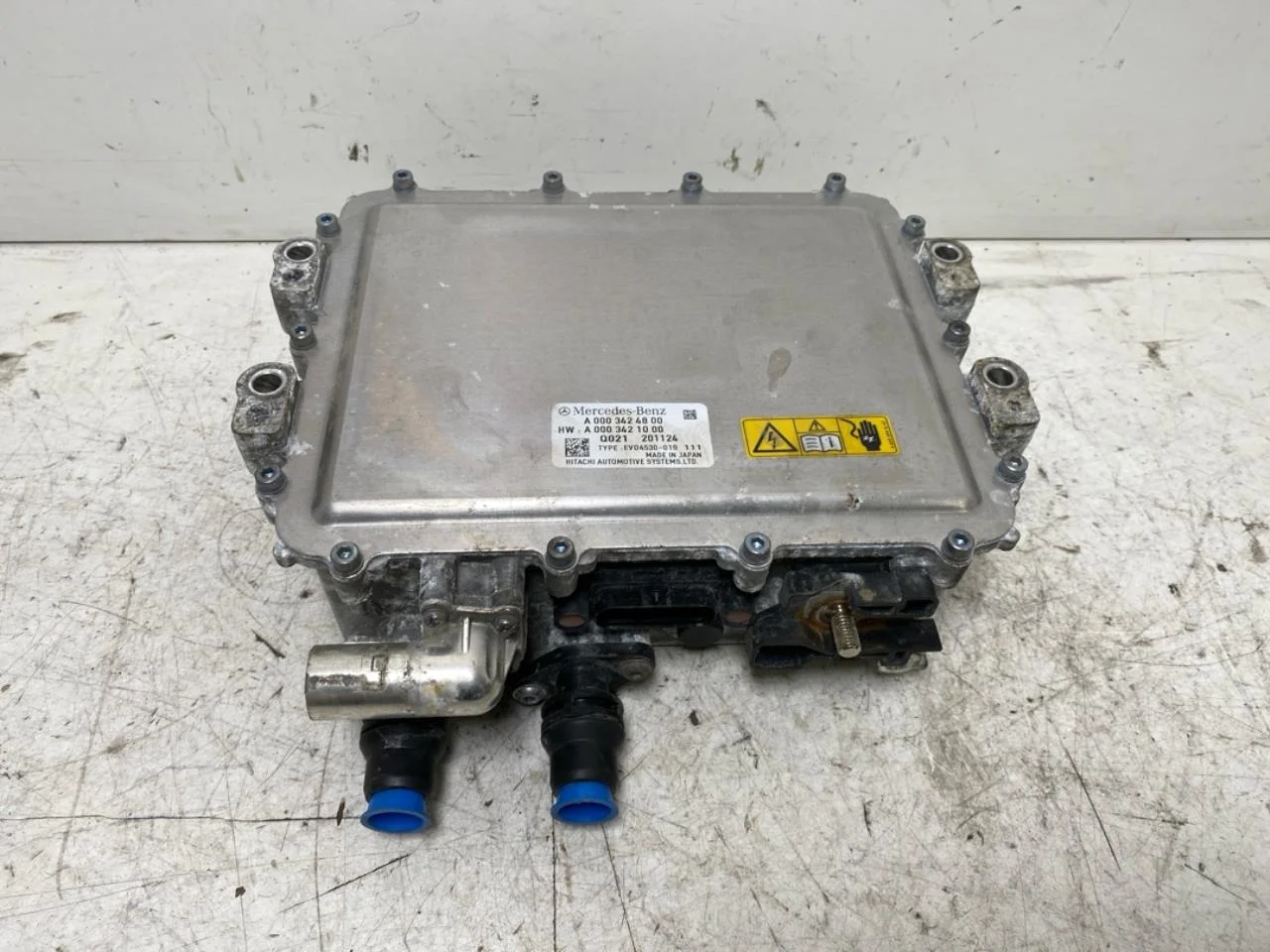 Mercedes V W447//W640/W448 2014- Convertor de tensiune, baterie