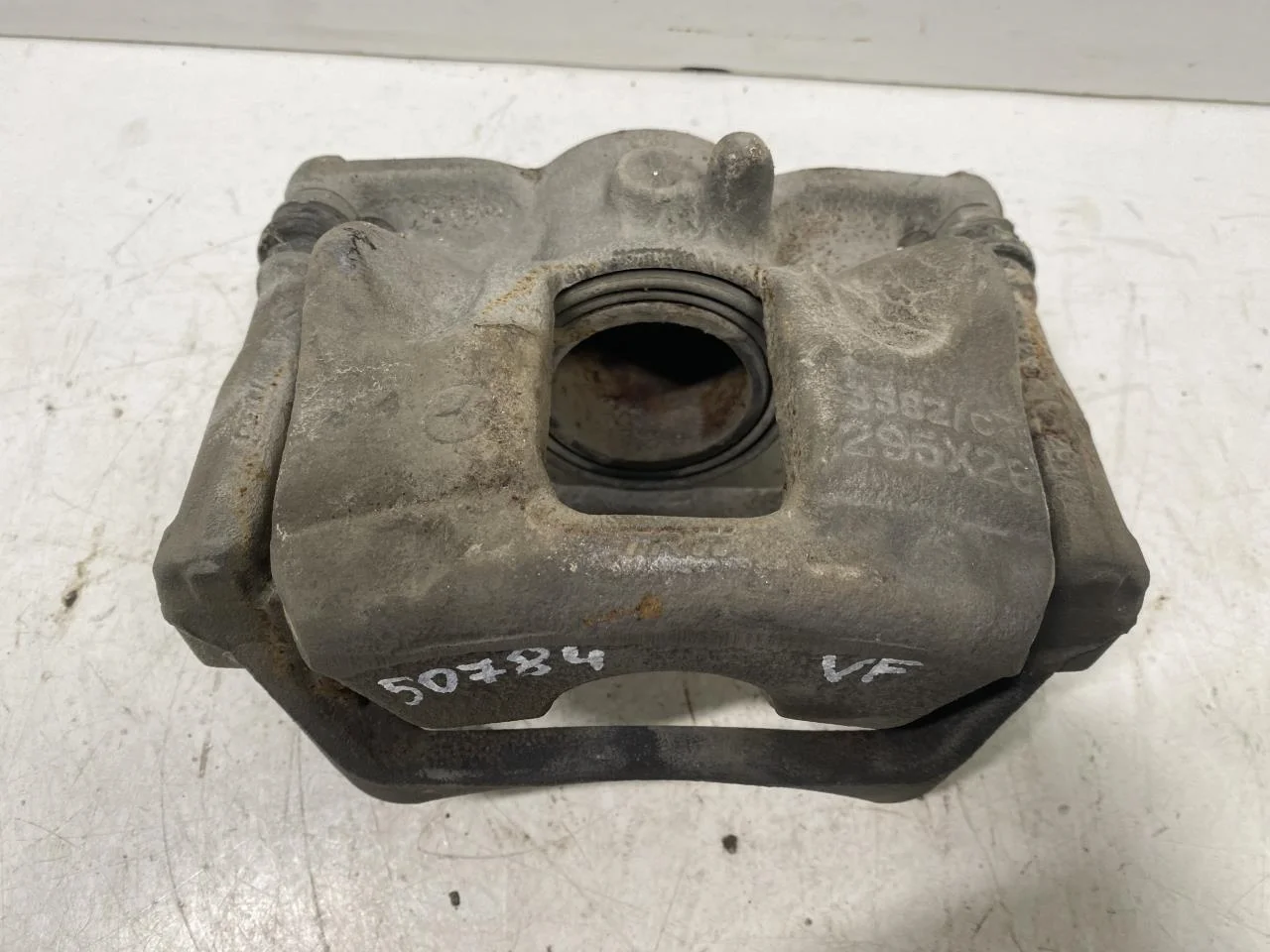Mercedes B 180-200 W246/W242 2012-19 Etrier frână față stânga vedere 2