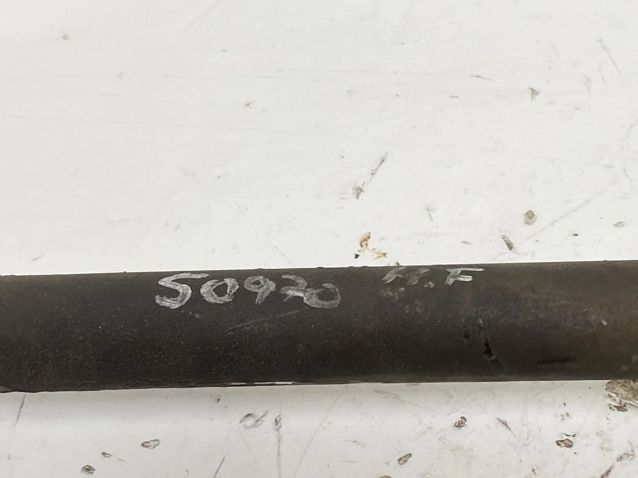 Maxus EUNIQ5 MPV 2021- Front right driveshaft view 2