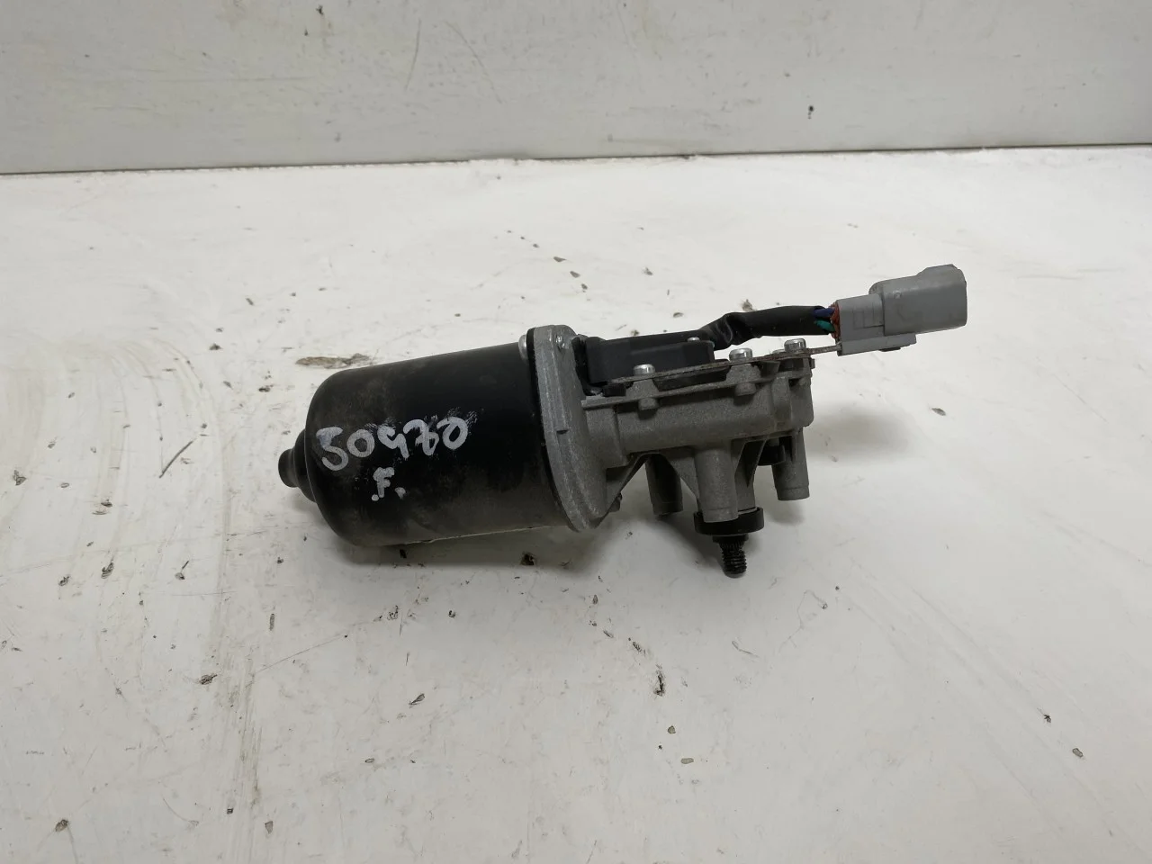 Maxus EUNIQ5 MPV 2021- Ablaktörlő motor, szélvédő view 4