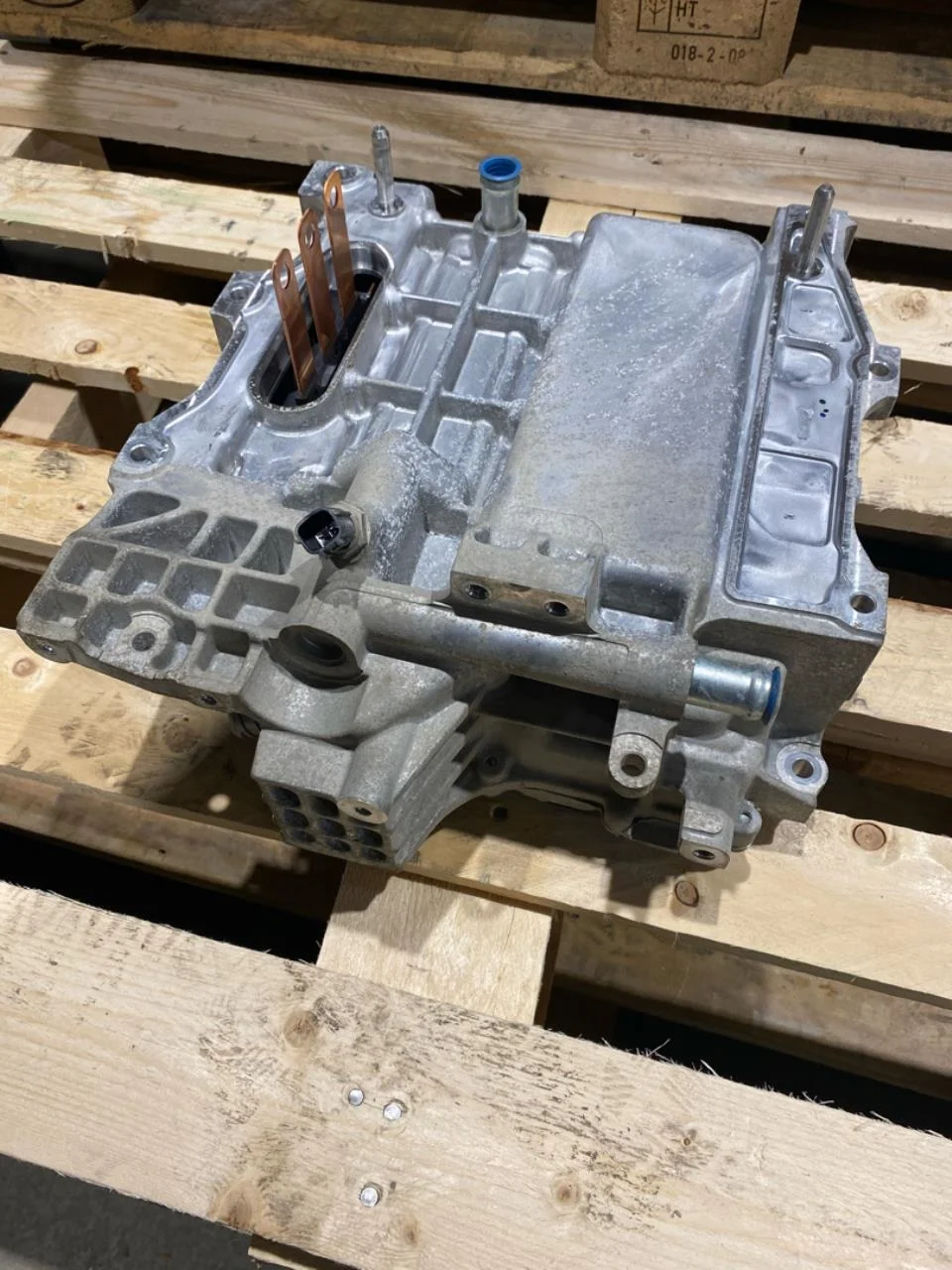 Nissan LEAF 2017-24 Inverter, 12-220V