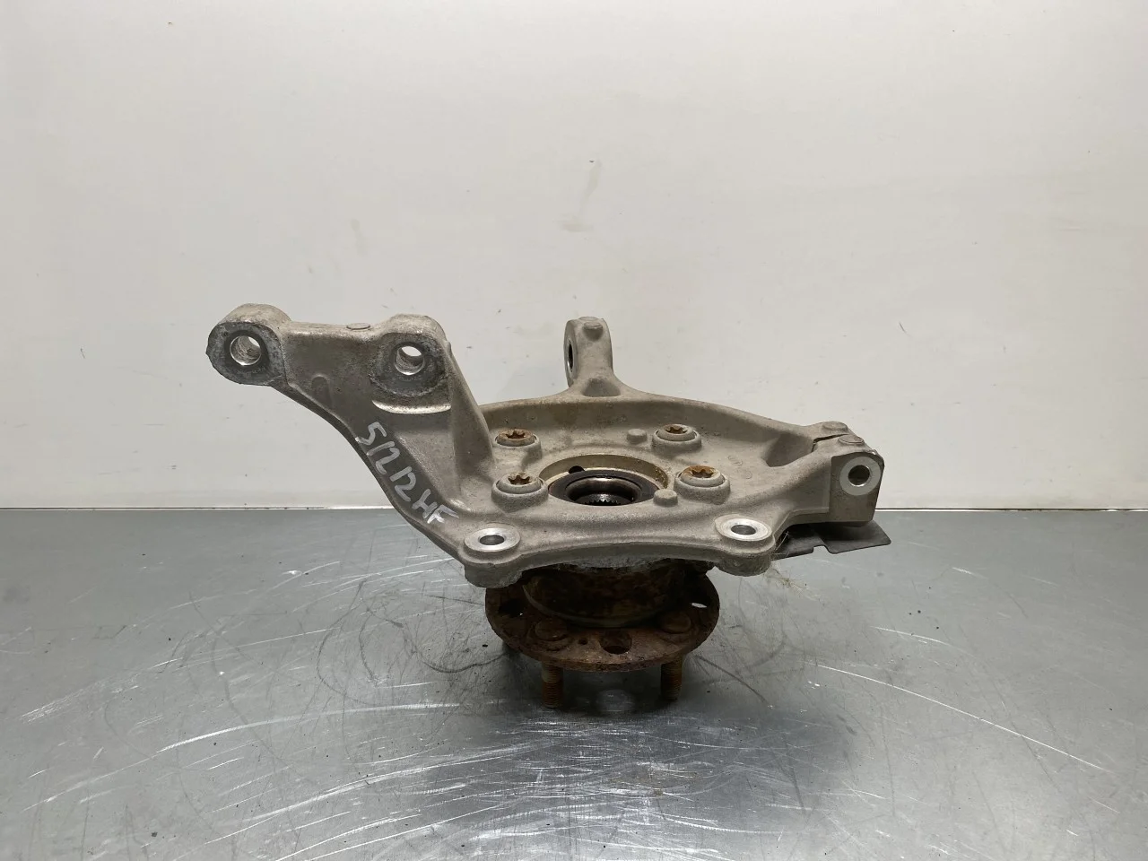 Hyundai IONIQ 5 NE 2022- Front right steering knuckle view 3