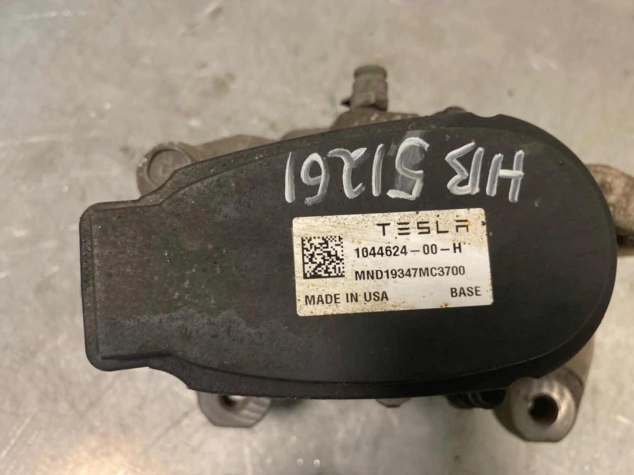 Tesla MODEL 3 2017--> Etrier frână spate dreapta vedere 3