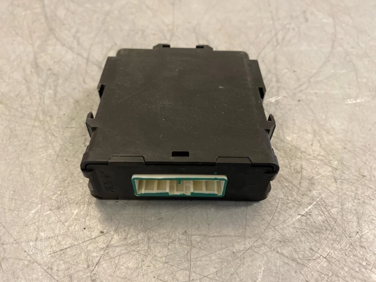 Hyundai KONA / ELECTRIC 2018-23 Control unit, transmission view 2