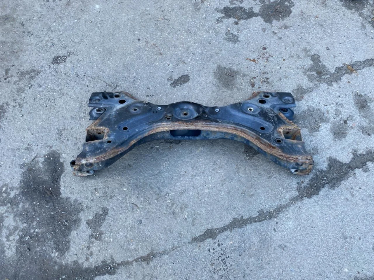 Volkswagen UP!, E-UP! Front subframe view 2