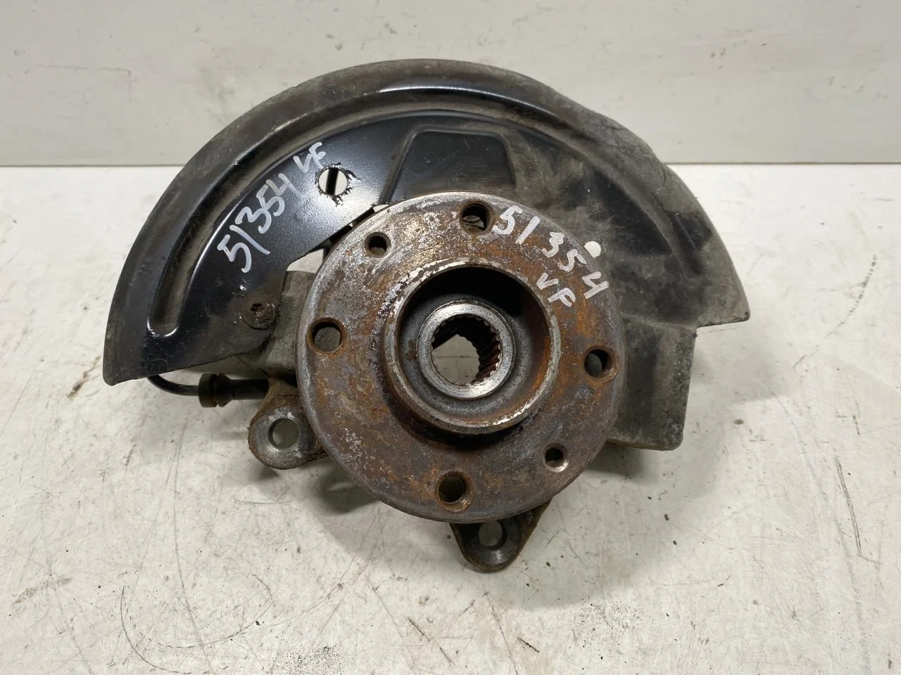Renault ZOE/E- TECH 2013--> Stub axle carrier, left front