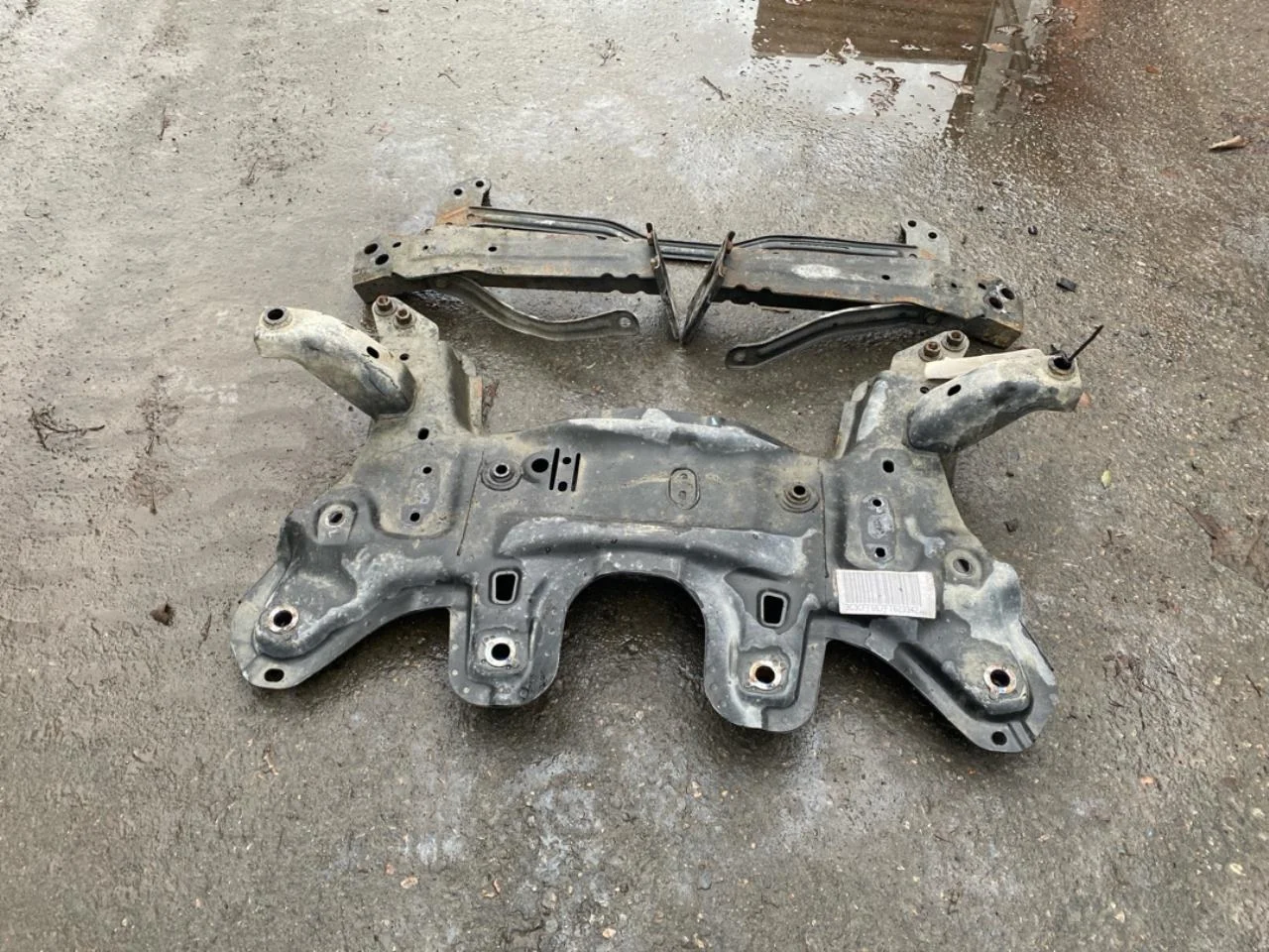 Fiat 500 2007->>24 Front subframe view 2