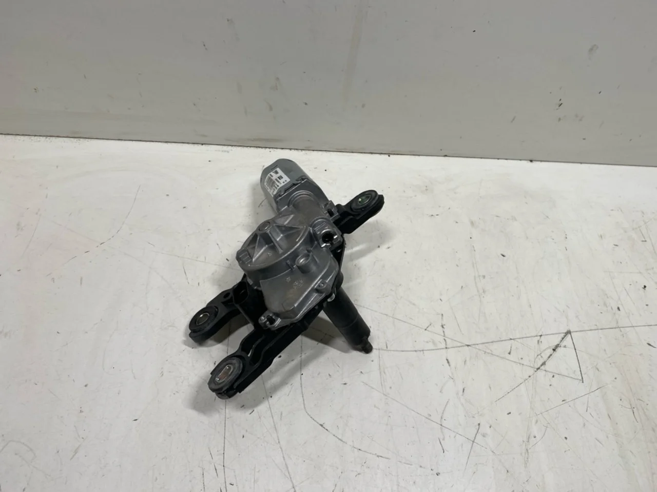Volkswagen ID.3 2021- Motor ștergător hayon vedere 3
