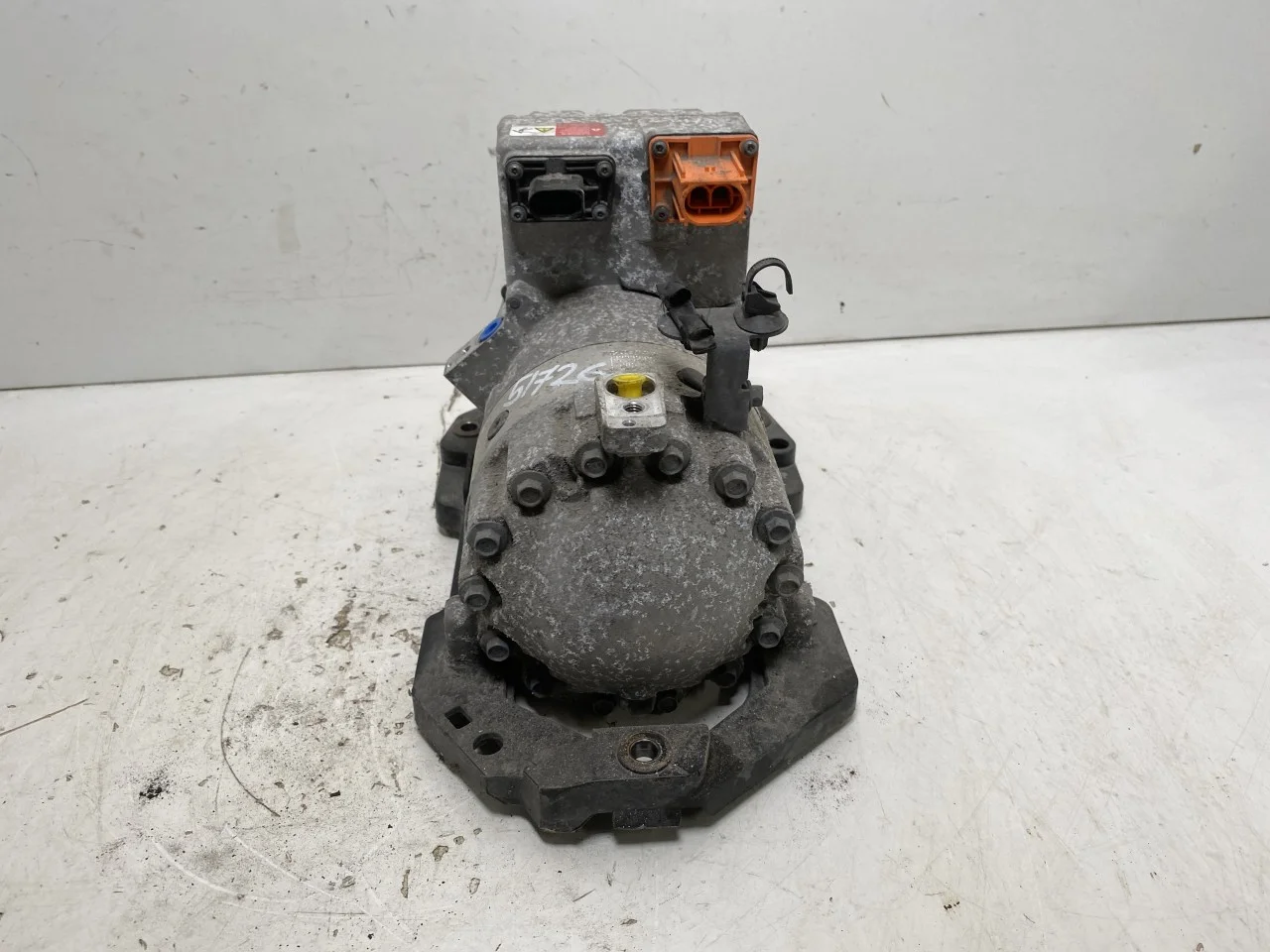 Volkswagen ID.3 2021- A/C compressor view 3