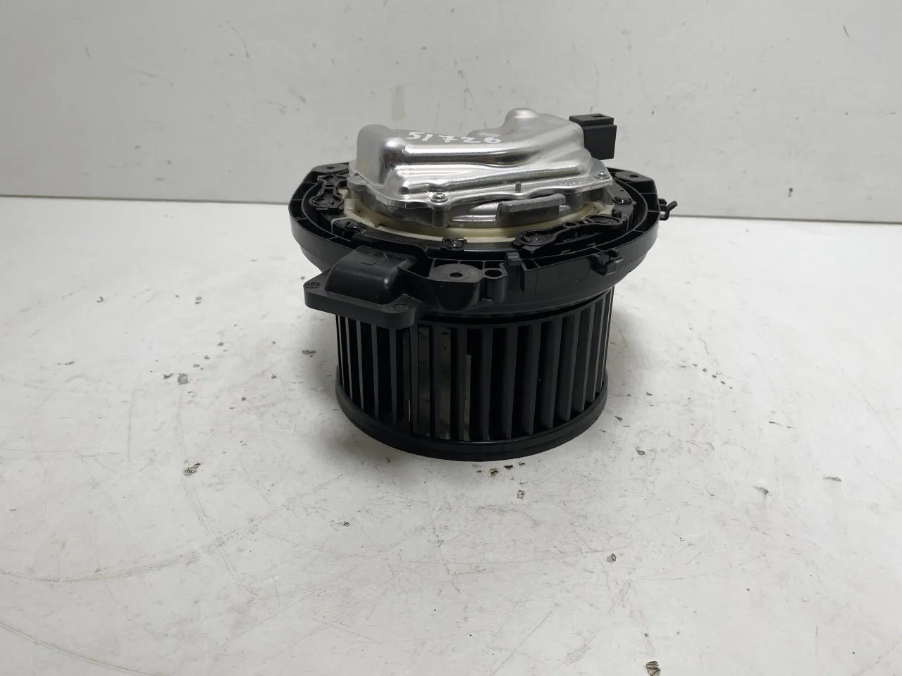 Volkswagen ID.3 2021- Fűtésventilátor motor view 2