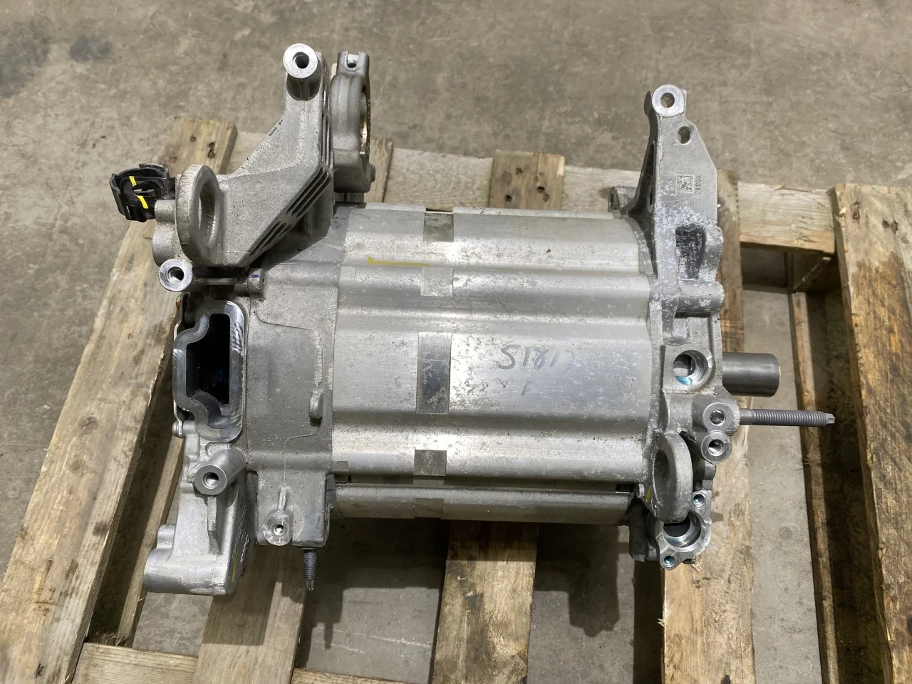 Opel / Vauxhall OPEL MOKKA 21 > Elektromos motor, első