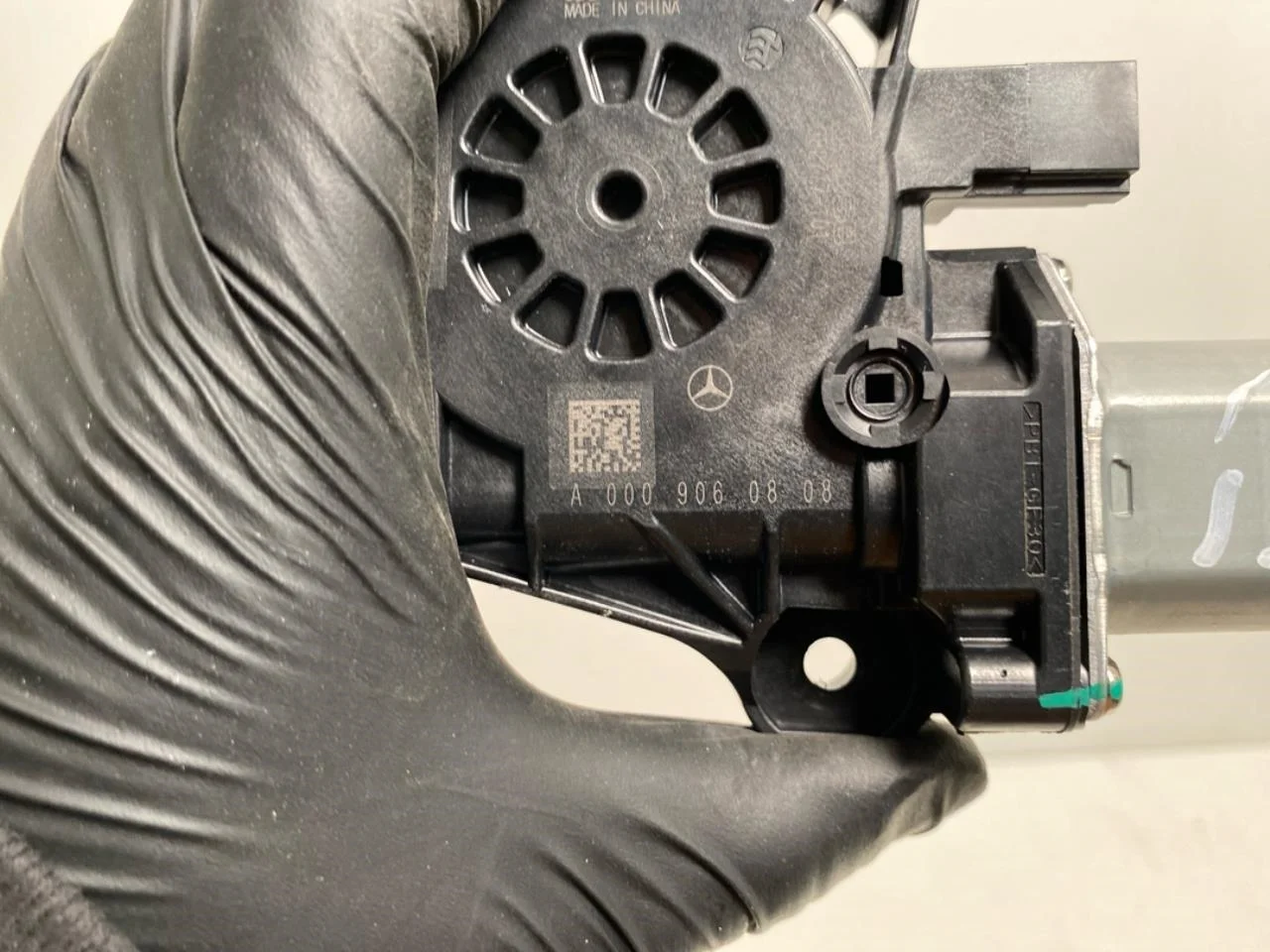 Mercedes EQB X243 2022- Ablakemelő motor nézet 3