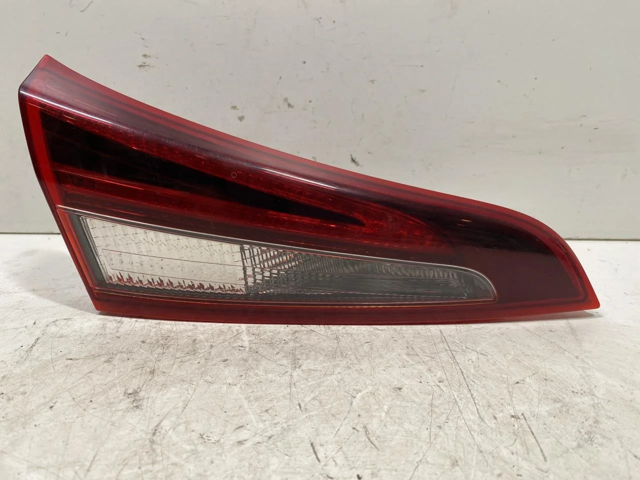 Kia SOUL 2009- Rear light, left, on tailgate (inner)