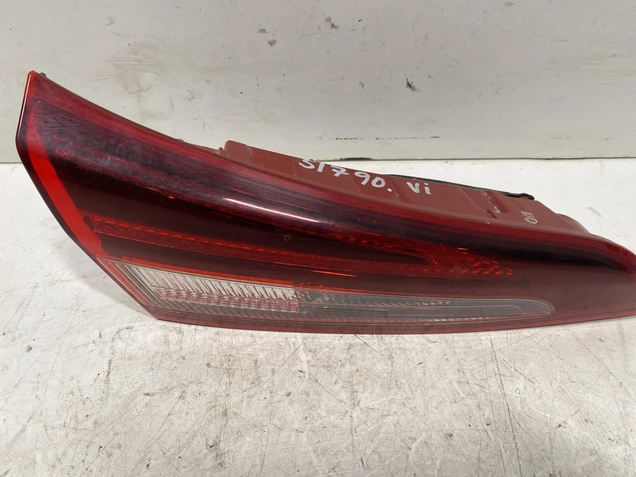 Kia SOUL 2009- Rear light, left, on tailgate (inner) view 2