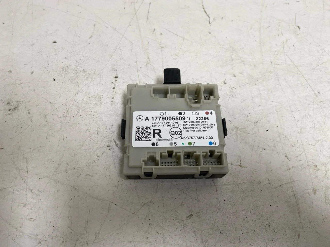 Mercedes EQB X243 2022- Unitate de control ușă