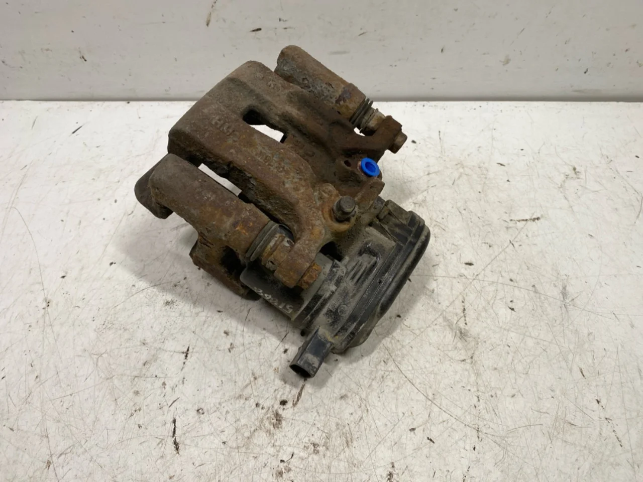 Hyundai KONA / ELECTRIC 2018-23 Rear right brake caliper view 2