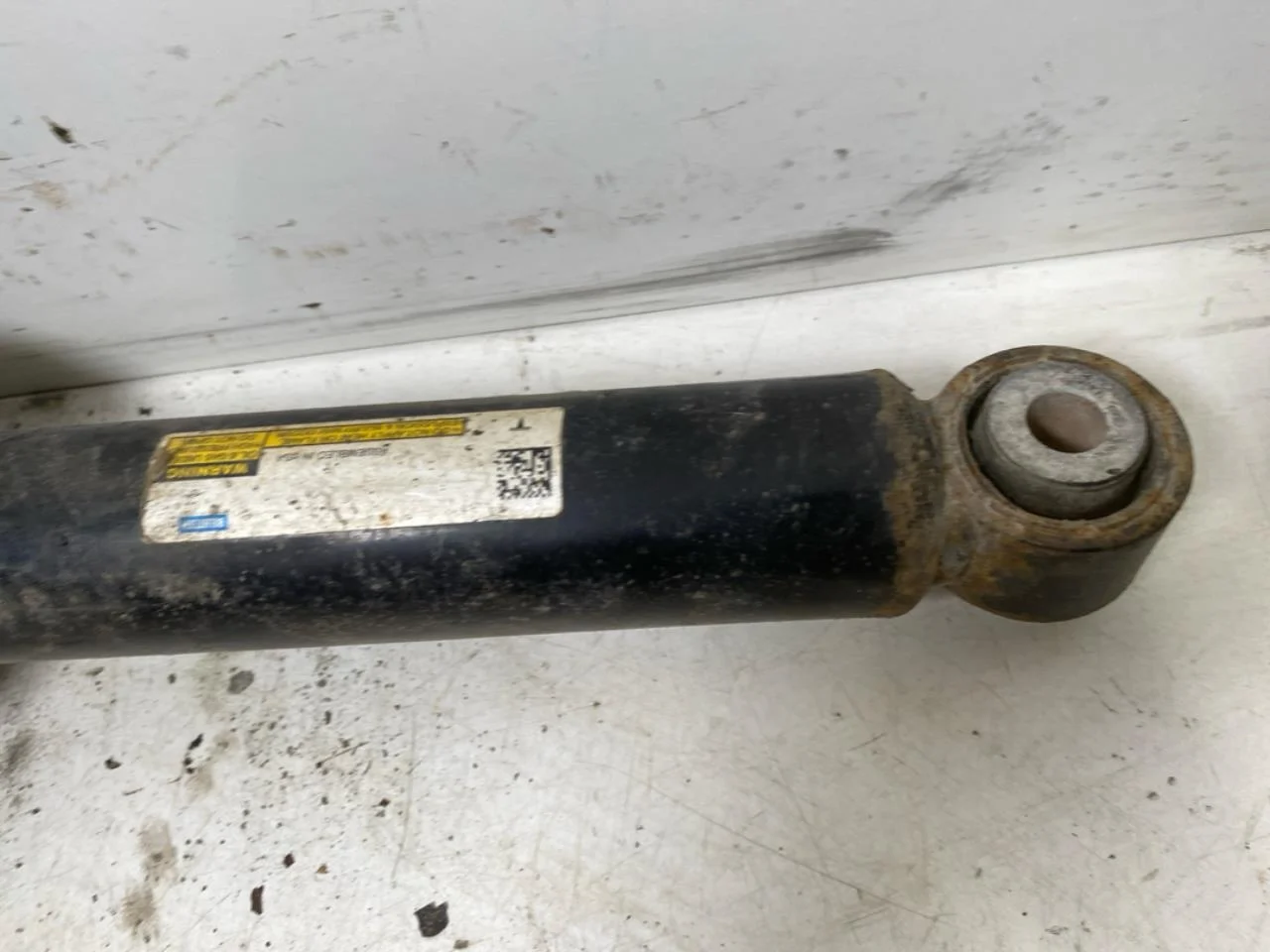 Tesla MODEL S 2013- Air spring bellows / air cushion, level control view 3