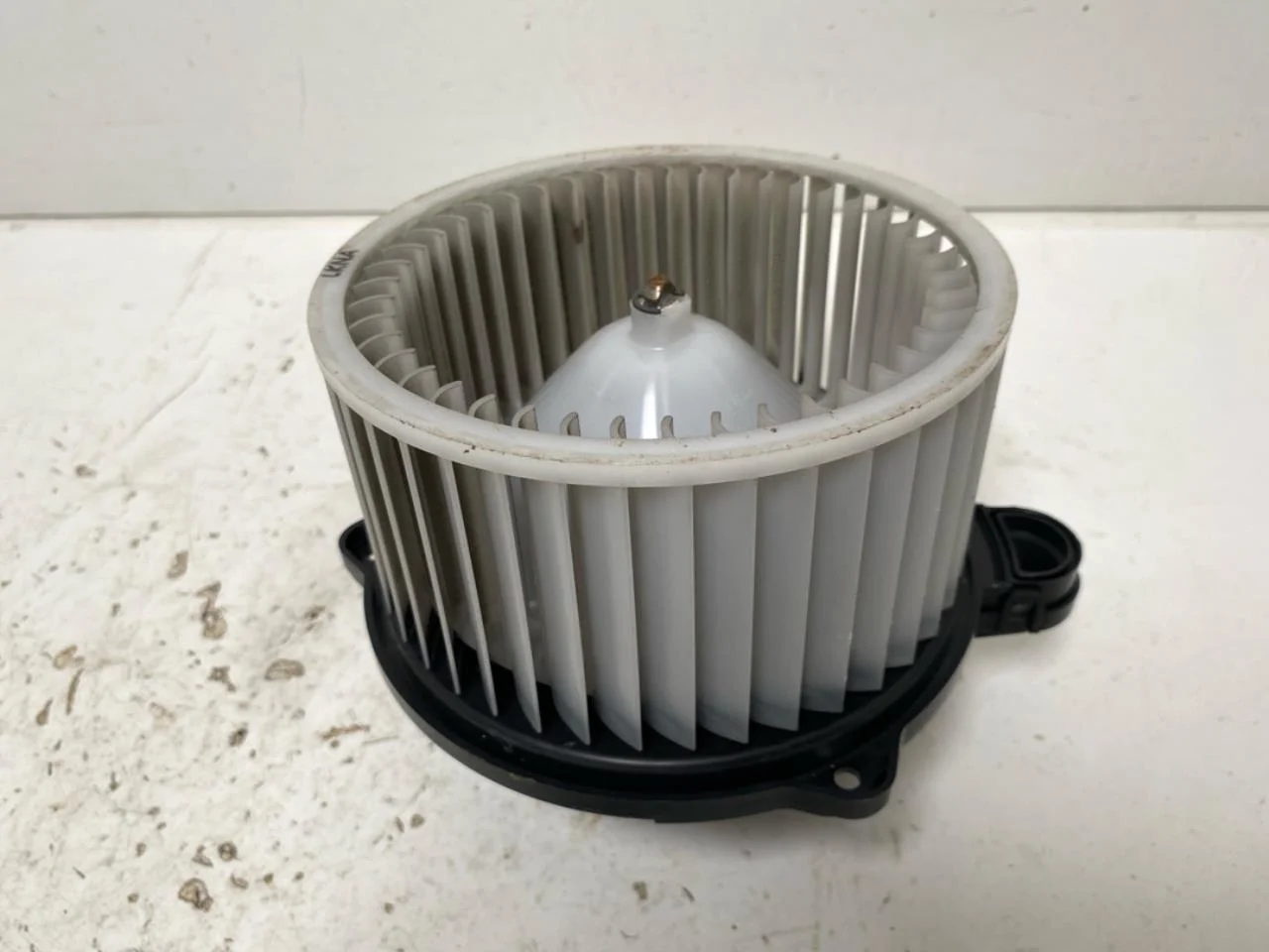 Tesla MODEL X 2016- Fűtésventilátor motor nézet 2
