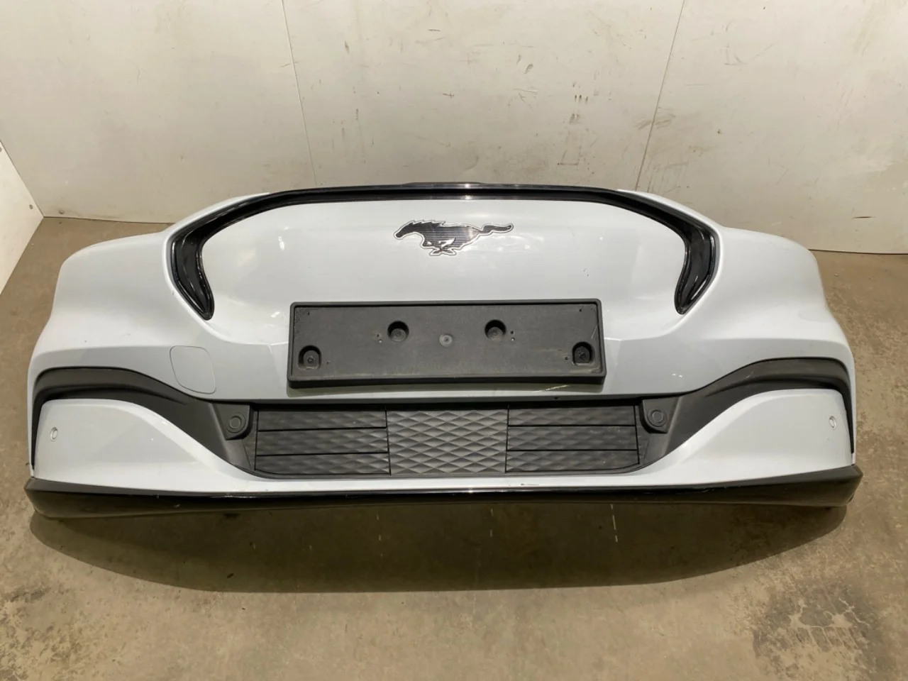 Ford MUSTANG MACH-E 2021- Lökhárító, első vedere 2