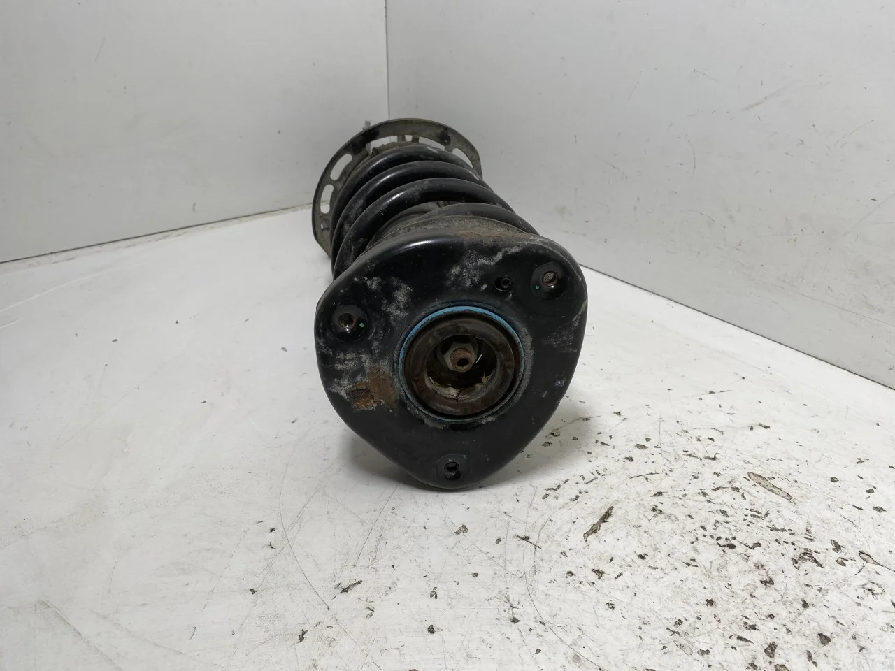 Ford MUSTANG MACH-E 2021- Strut assembly, front left view 2