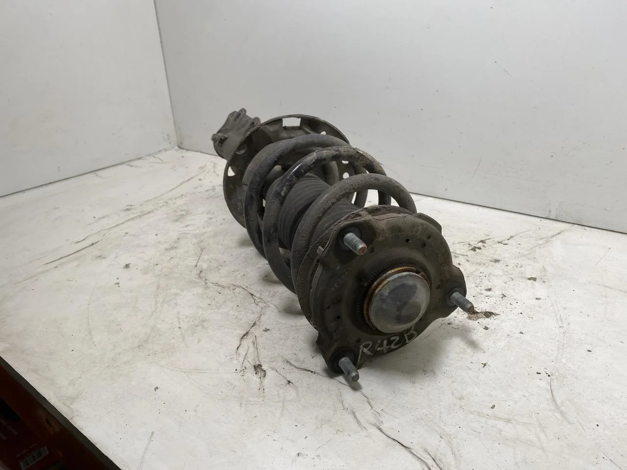Hyundai KONA / ELECTRIC 2018-23 Strut assembly, front right view 3