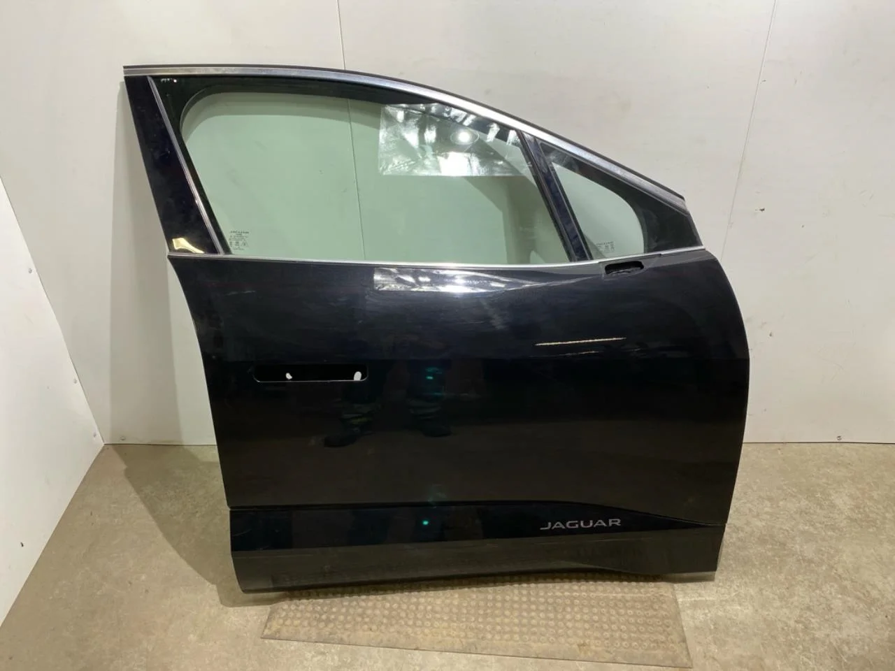 Jaguar I-PACE 2018- Ușă, 4 uși, față dreapta