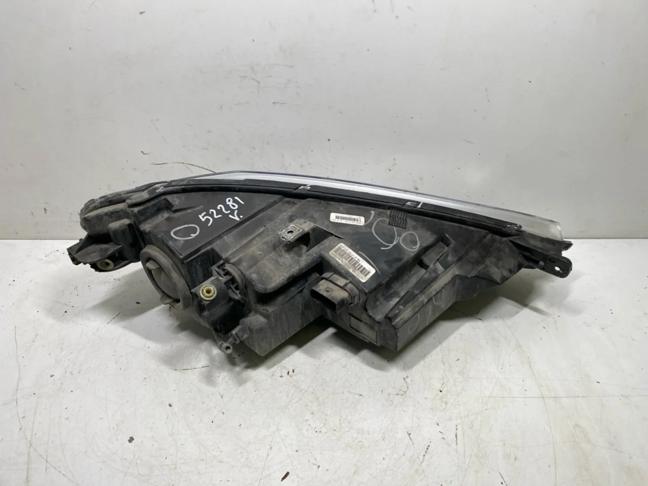 Tesla MODEL S 2013- Left headlight view 4