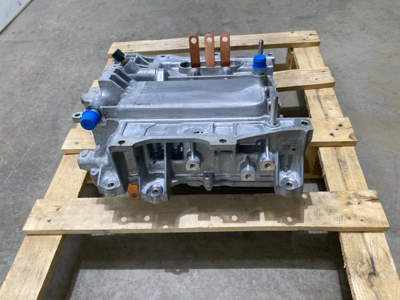 Nissan LEAF 2017-24 Inverter, 12-220V vedere 2