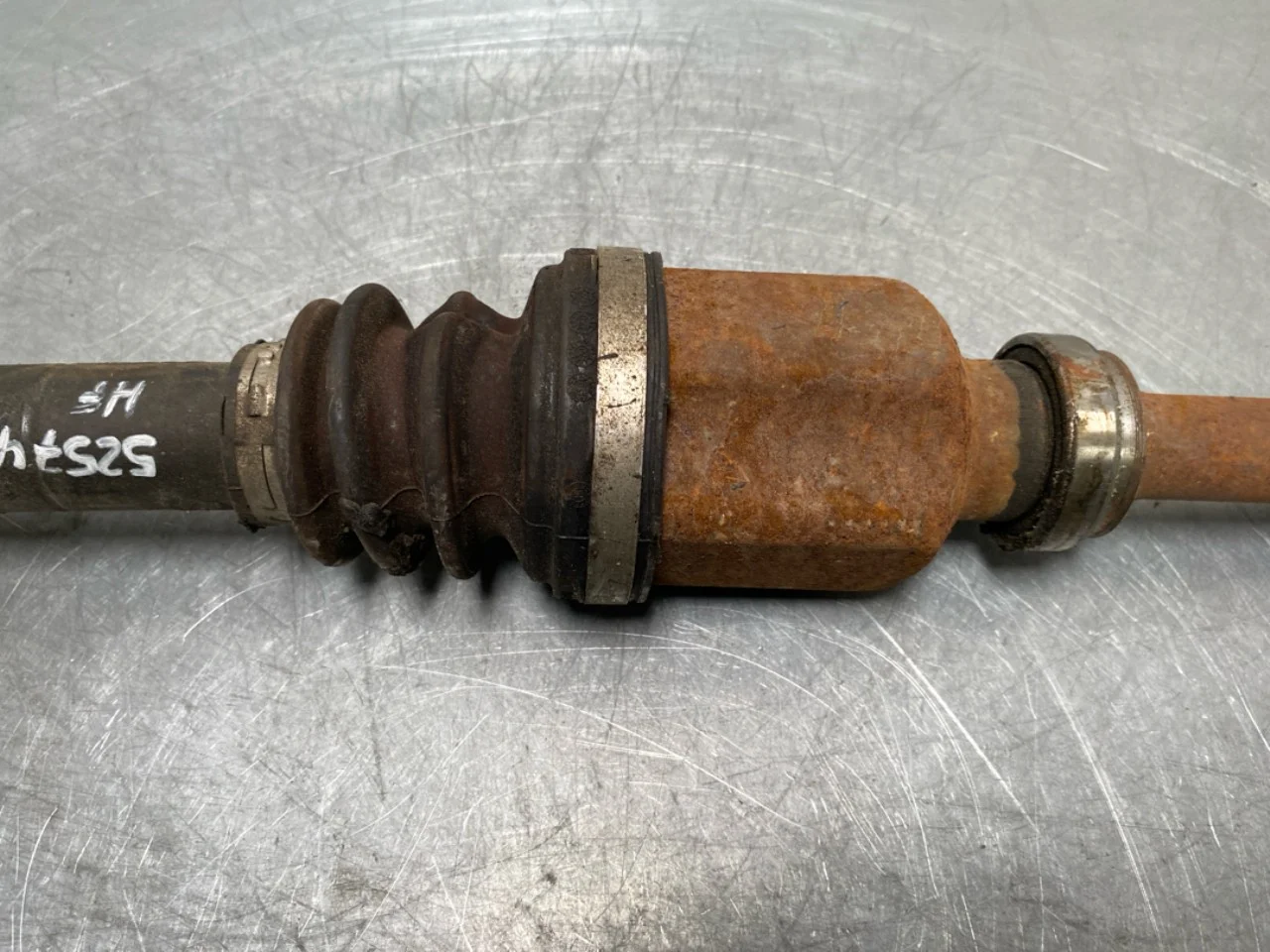 Peugeot 2008/E-2008 2020-> Front right driveshaft view 3