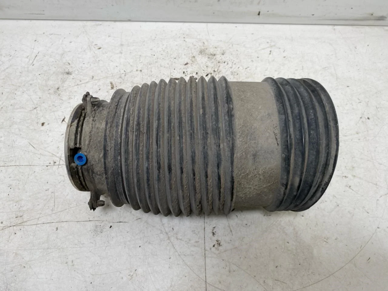 Mercedes EQC 2020- Air spring bellows / air cushion, level control view 2