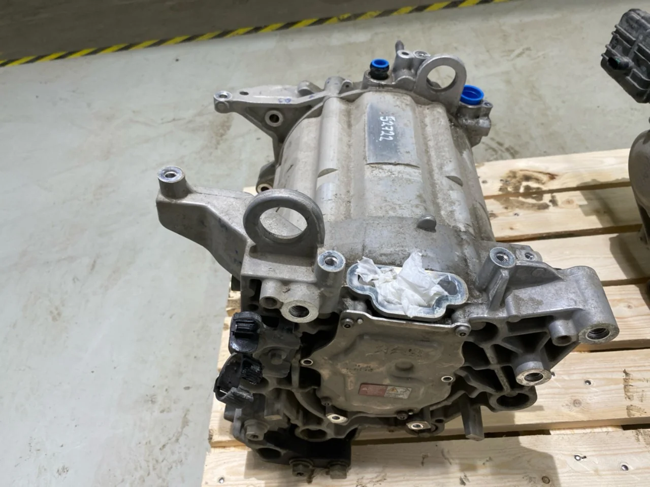 Opel / Vauxhall COMBO E 2019- Elektromos motor, első vedere 4