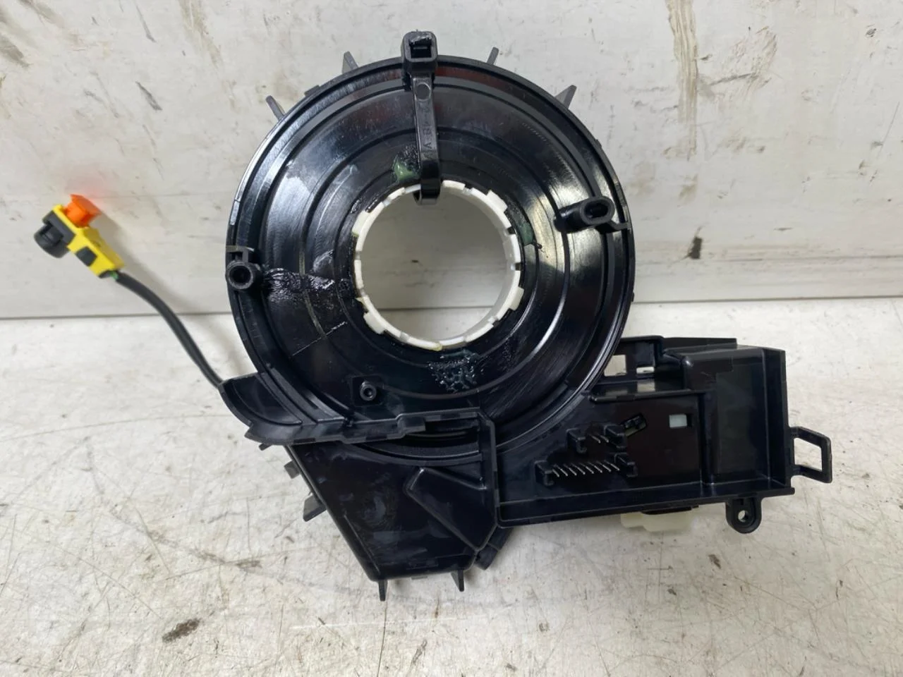 Ford E-TRANSIT 2022- Airbag clock spring view 3