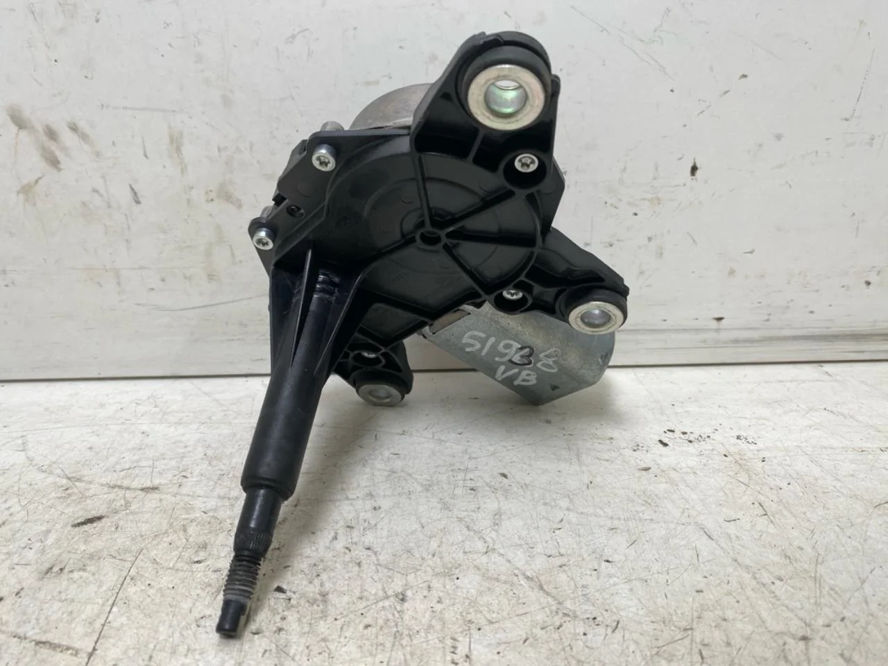 Ford E-TRANSIT 2022- Tailgate wiper motor view 3