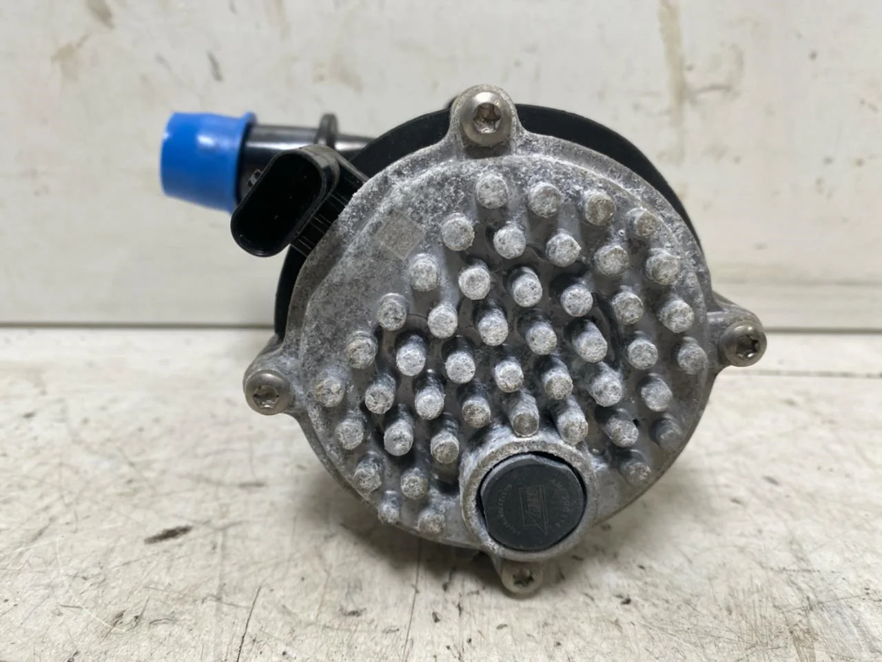 Ford E-TRANSIT 2022- Pompă de circulație vedere 2