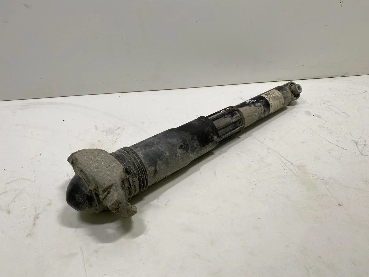 Volkswagen ID.4 2021- Lengéscsillapító, hátsó