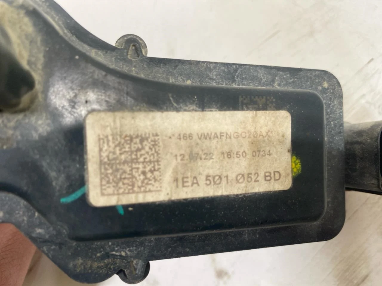 Volkswagen ID.4 2021- Parking brake motor unit view 3