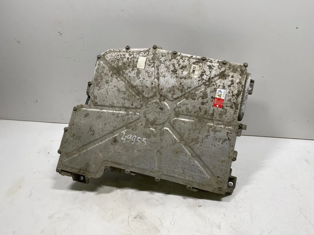 Volkswagen ID.4 2021- Inverter, 12-220V view 3