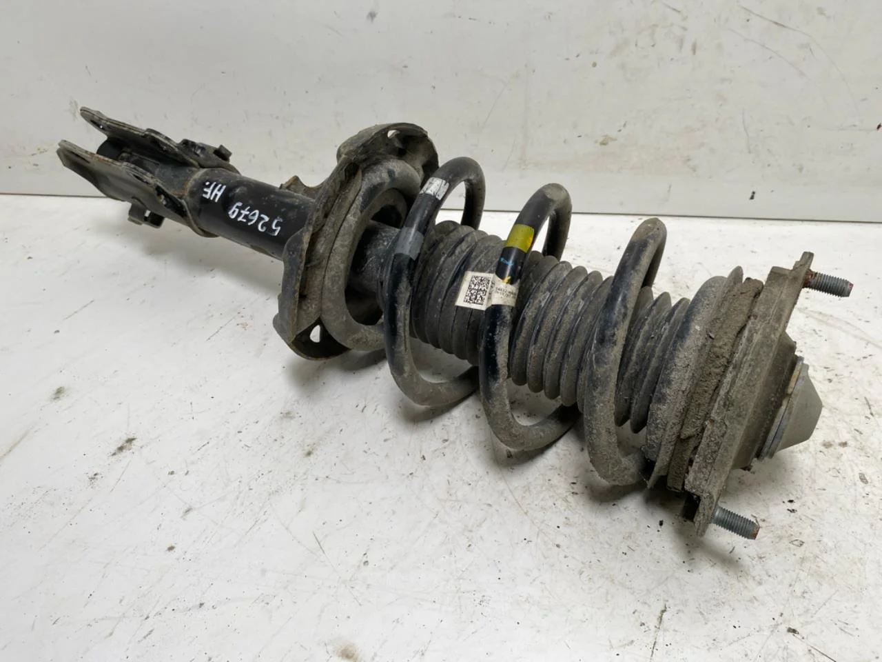 Hyundai KONA / ELECTRIC 2018-23 Strut assembly, front right